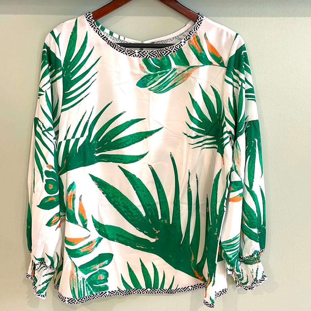 Beautiful Blouse size L/XL.